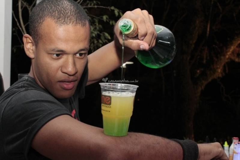 Bartenders Preço por Pessoa Itapevi - Bartender com Drinks sem álcool